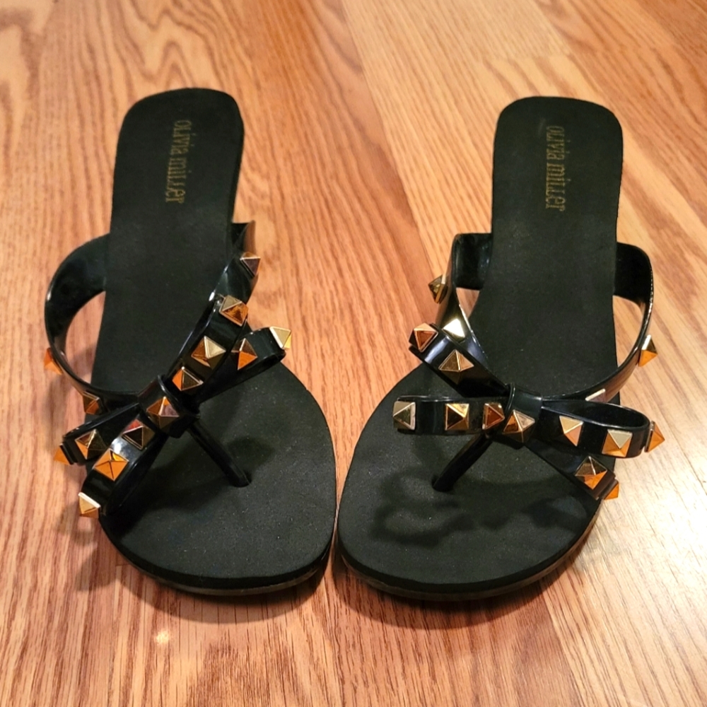 Olivia Miller black jelly bow heels, kitten heel with gold studs sz 9 NWOT